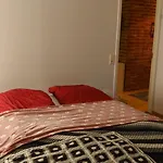 Apartment Terracehouse With Sauna And Private Backyard