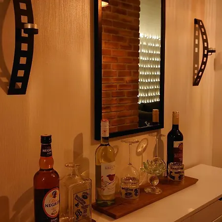 Terracehouse With Sauna And Private Backyard *