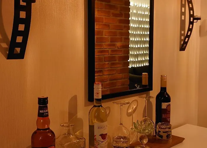 Terracehouse With Sauna And Private Backyard *