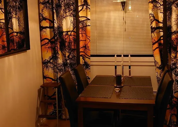 Terracehouse With Sauna And Private Backyard *